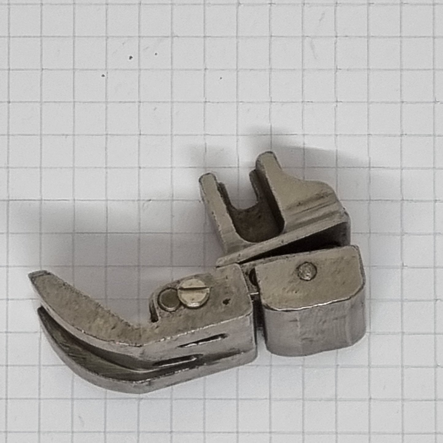 Industrial Presser Foot 1/4 139138-016 for Singer 236