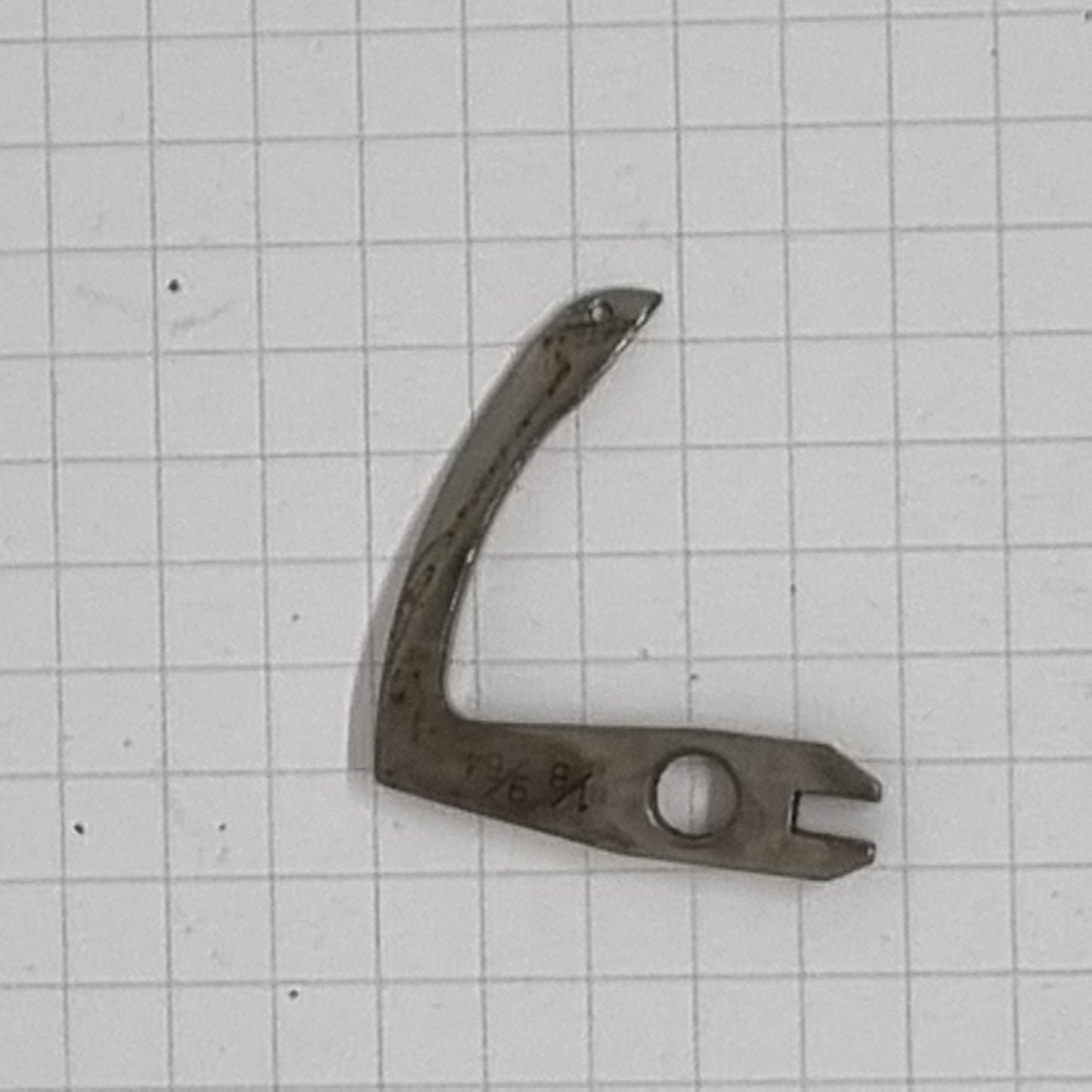 Industrial Parts Looper 'Middle' for Singer 236