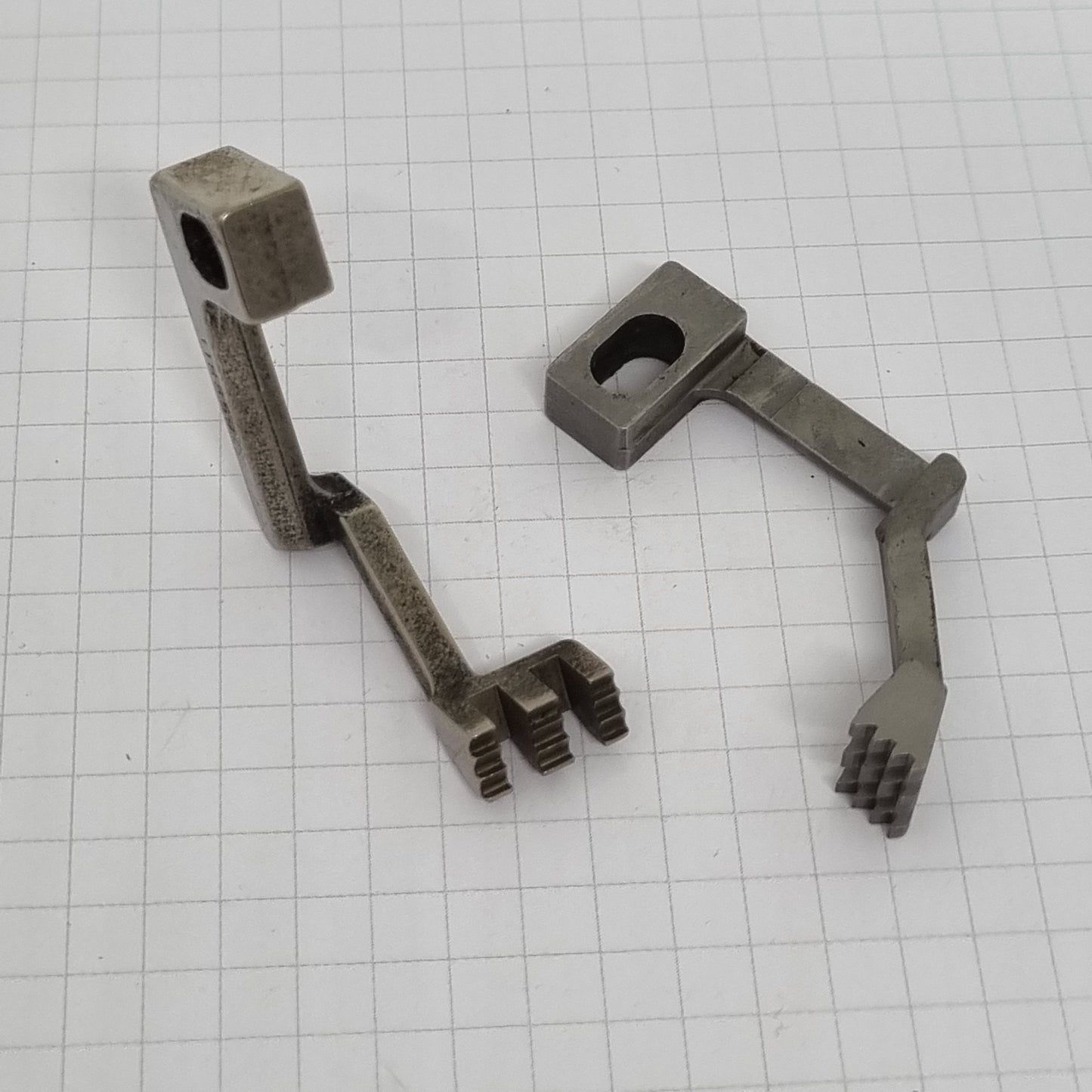 Industrial Parts Differential Dog Feed for Singer 1831U,1832U,1842U