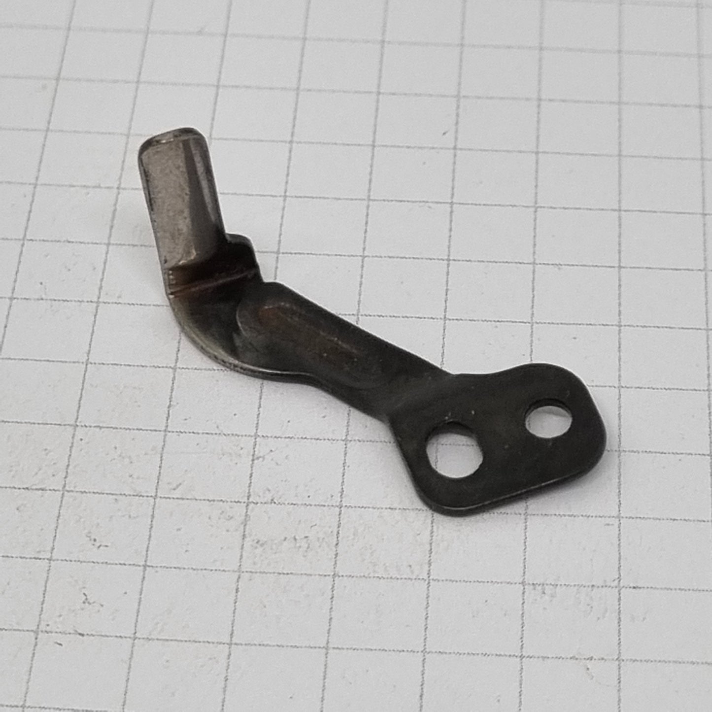 Industrial Parts Needle Guard/Needle Thread Presser for Singer 1831U,1832U,1842U