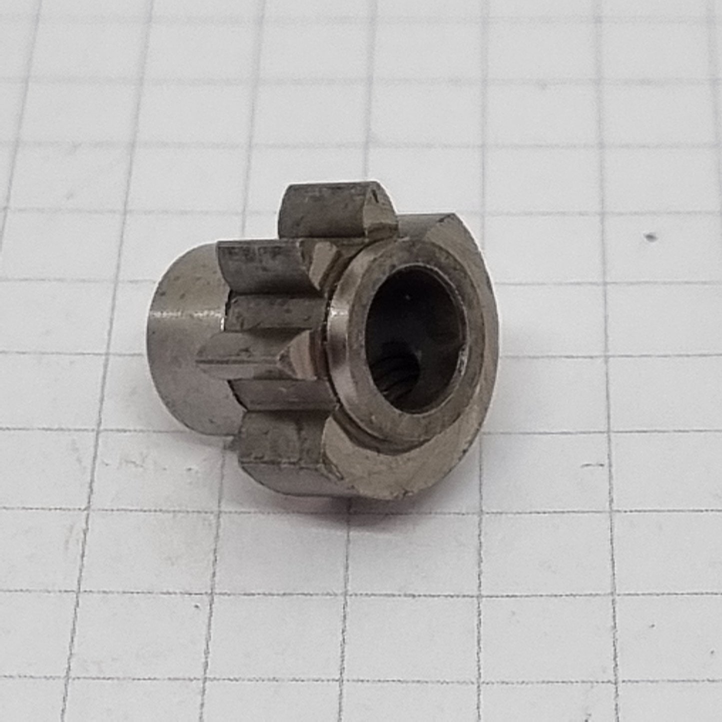 Industrial Parts Nut / Shuttle Carrier Drive Pinion for Singer 29K-U