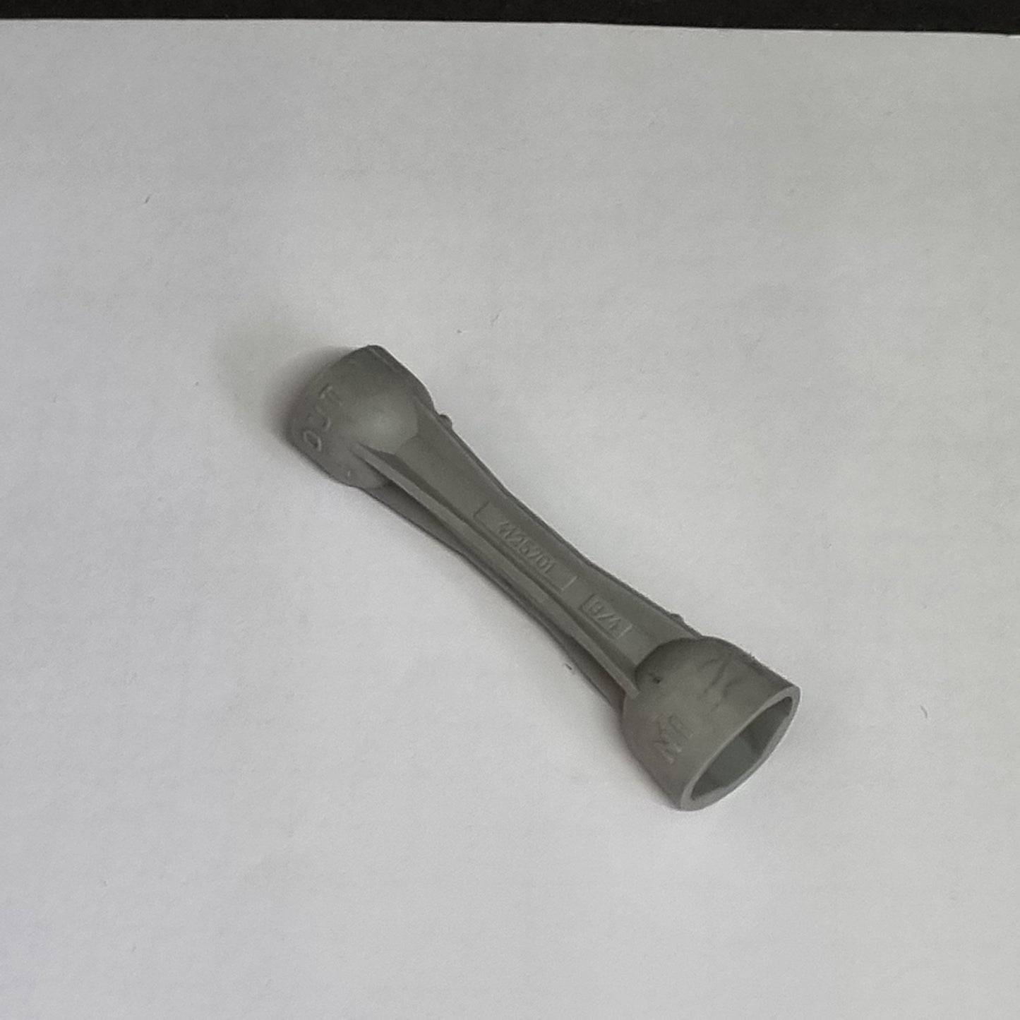 Domestic Accessories Bulb Remover for skinny globes