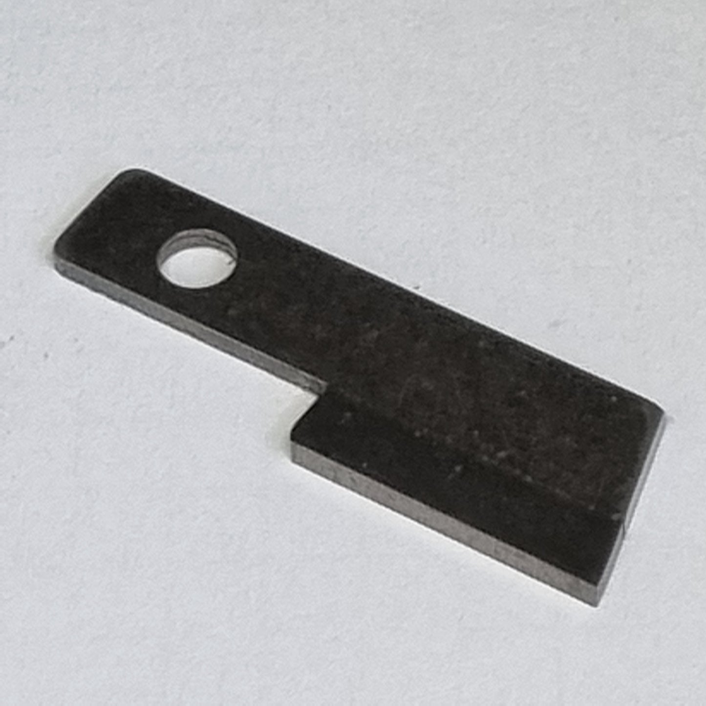 Domestic Parts Lower Knife for PFAFF