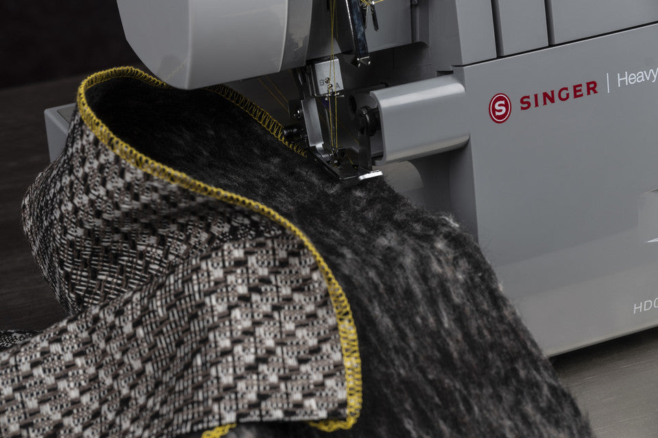 Domestic Overlocker Singer Heavy Duty HD0405S