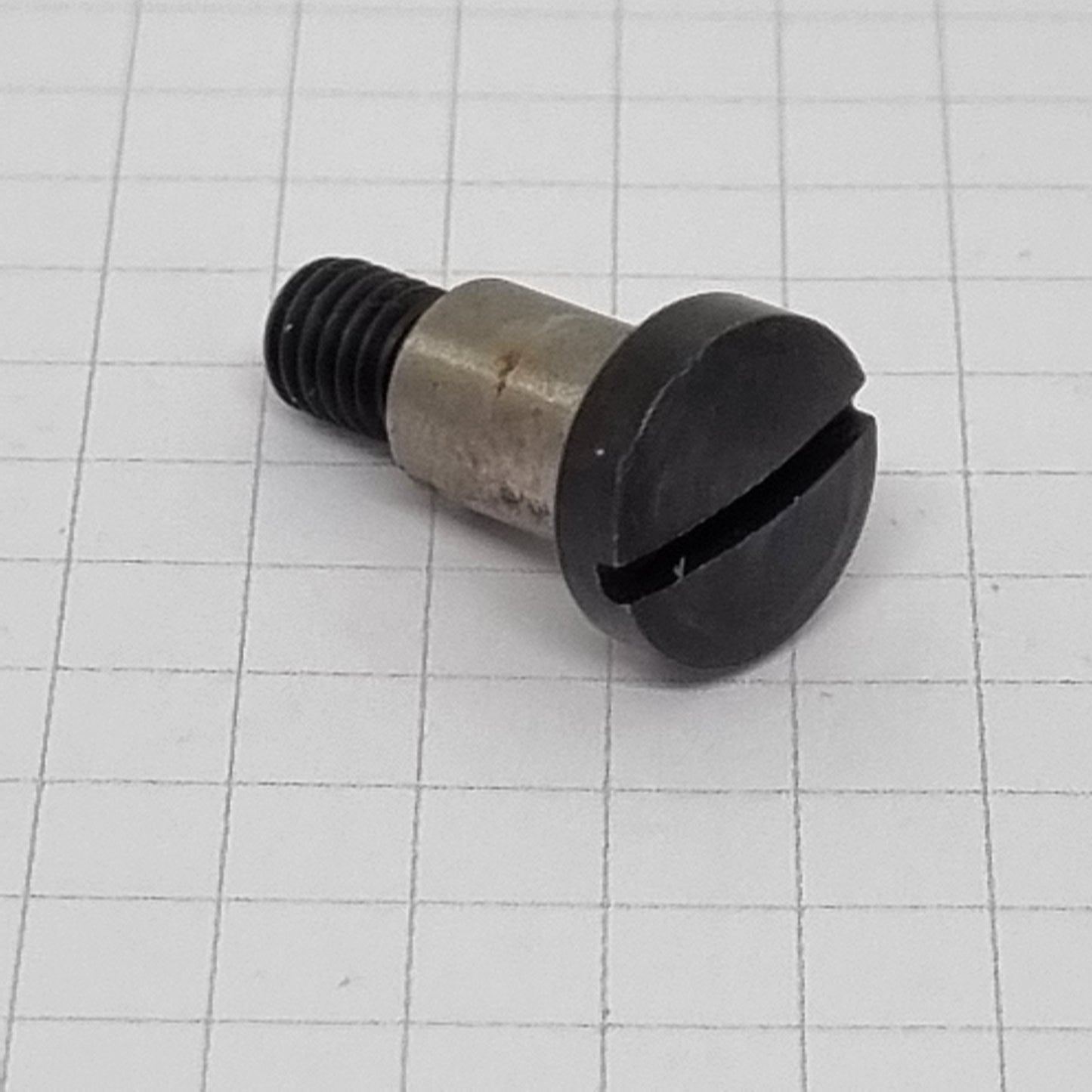 Industrial Parts Stud Screw for Singer 842U/832 & Brother MA4-B551