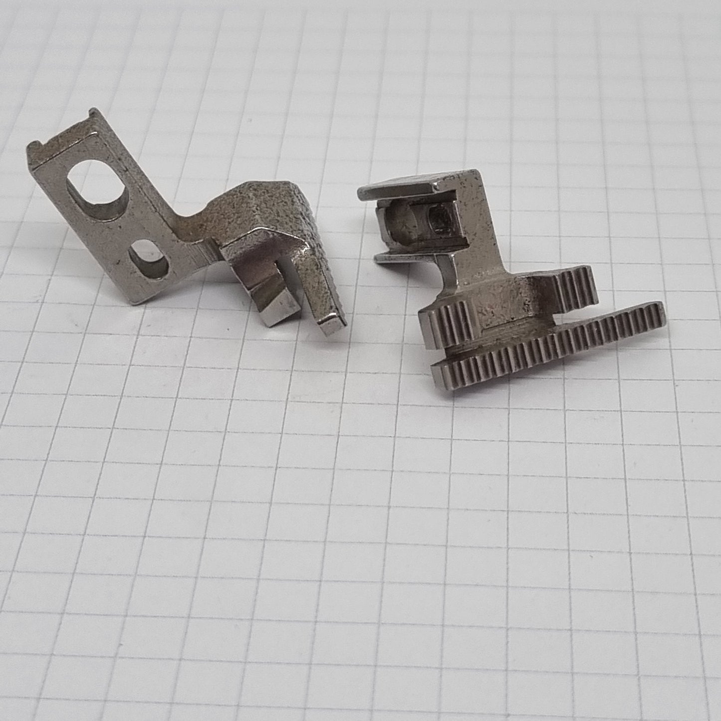 Industrial Parts Main Feed Dog for Singer 842U/832 & Brother MA4-B551