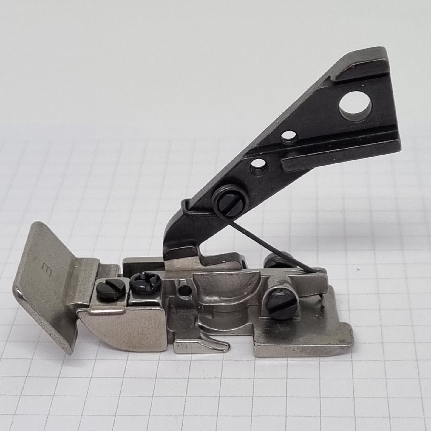 Industrial Presser Foot Assembly for Singer 842U/832 & Brother MA4-B551
