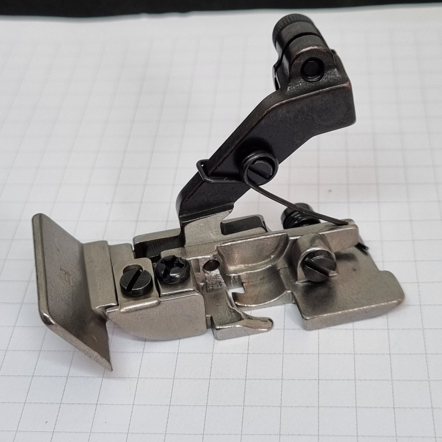 Industrial Presser Foot Assembly for Singer 842U/832 & Brother MA4-B551