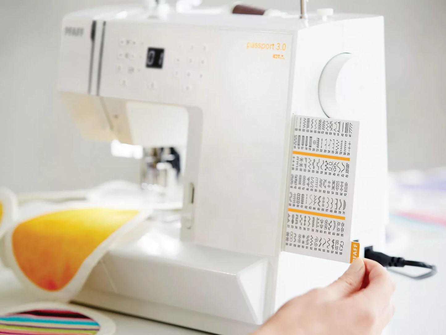 Domestic Sewing PFAFF passport 3.0