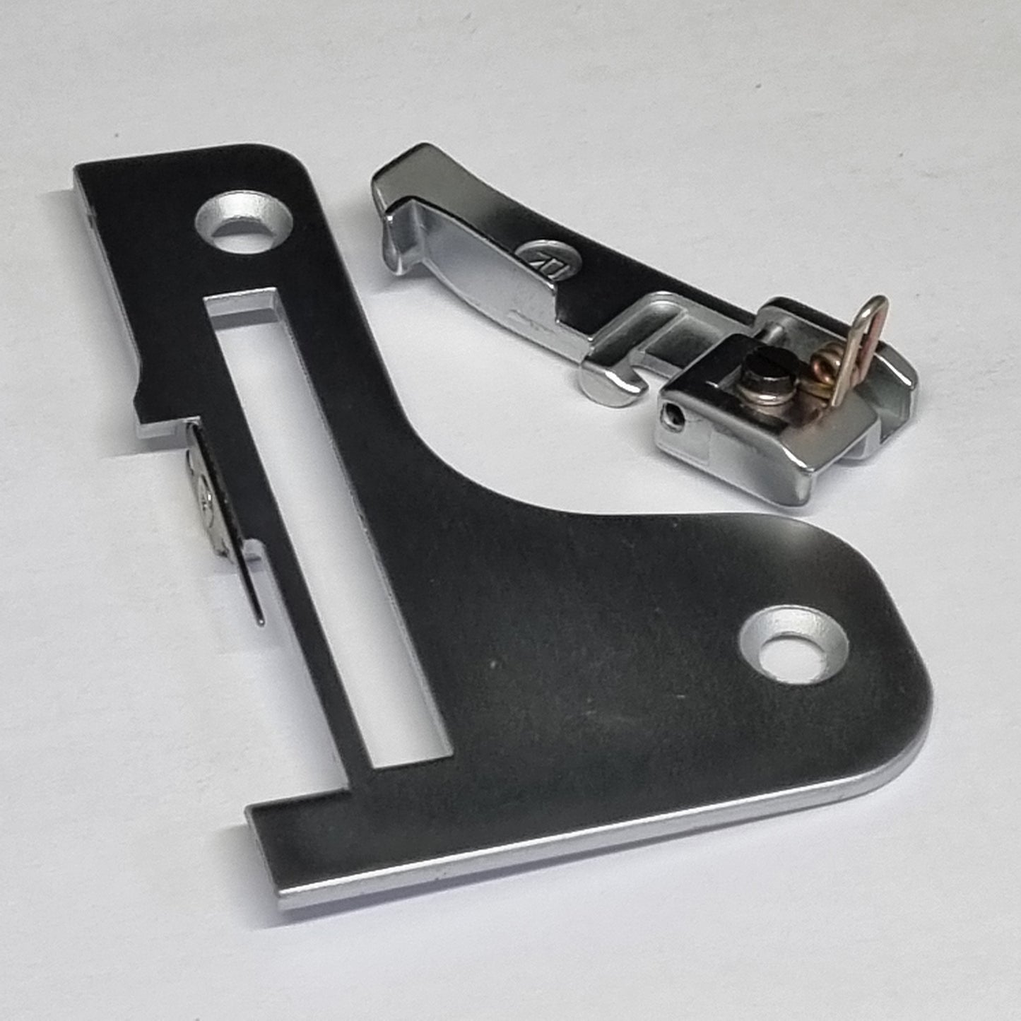 Domestic Accessories Rolled Hem Plate and Foot Set for Brother 456D