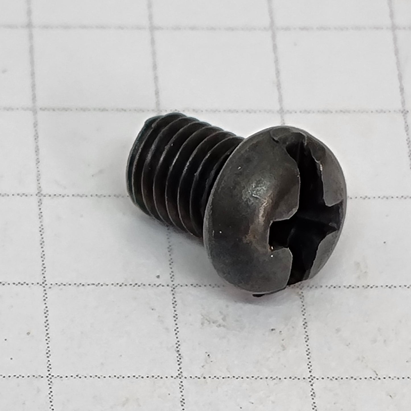 Screw Part No. BR062680-612 for Singer 842U/832 & Brother MA4-B551