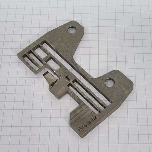 Industrial Parts Needle Plate (3-5R) for Singer 842U/832 & Brother MA4-B551