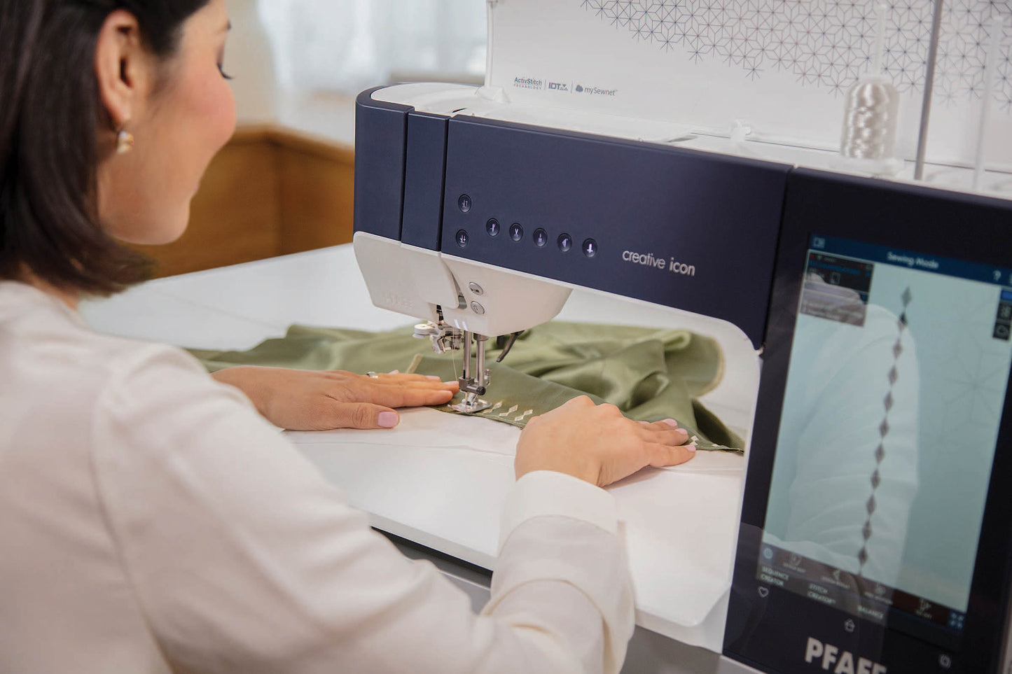 Domestic Embroidery PFAFF creative Icon
